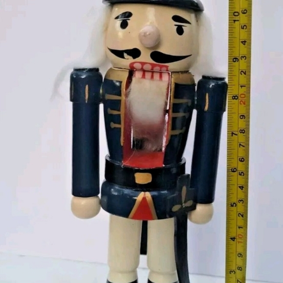 Rare 13" in Nutcracker Soldier. - Picture 8 of 9